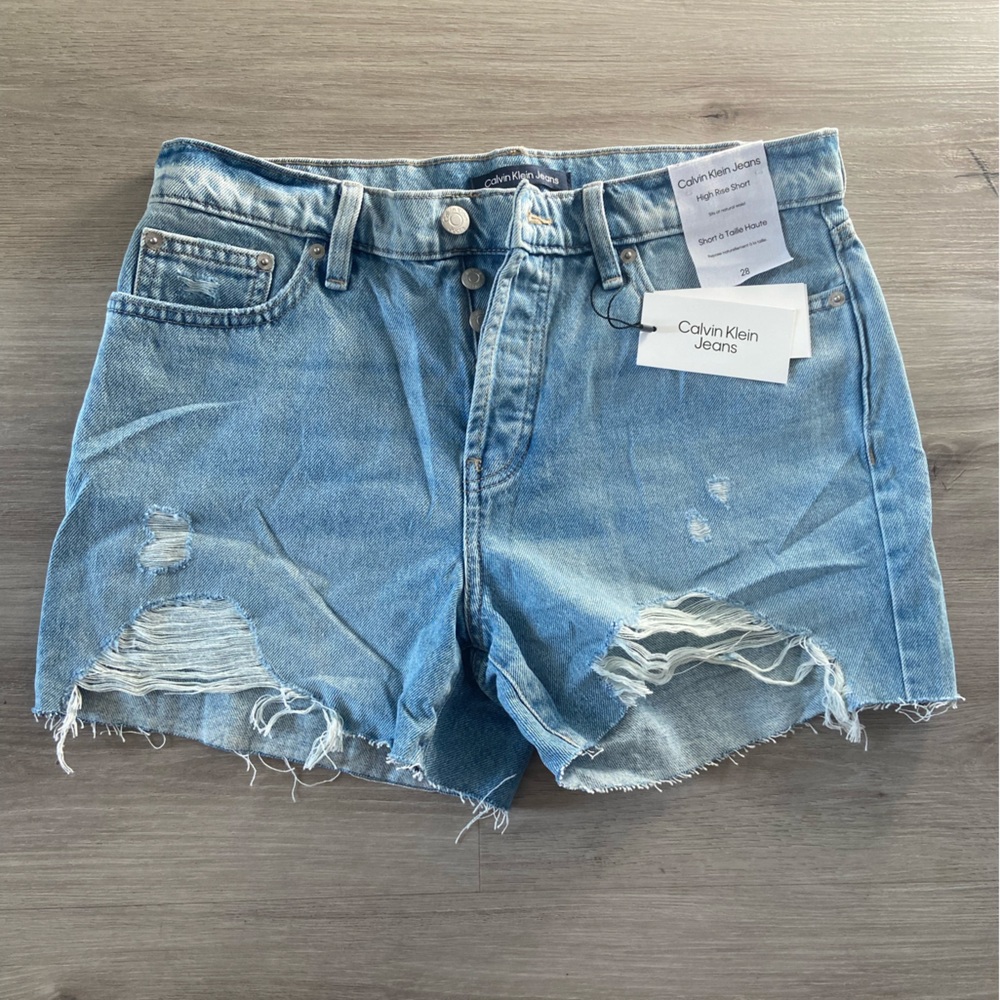 BNWT Calvin Klein High Rise Waist‎ Cut Off Distressed Shorts Size 29